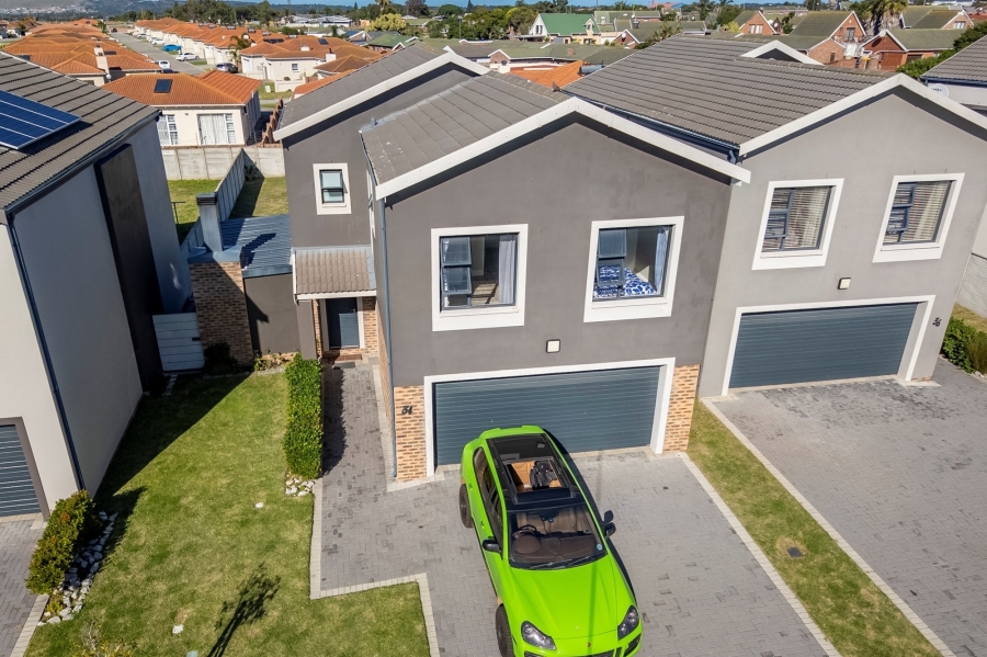 4 Bedroom Property for Sale in Westbrook Eastern Cape